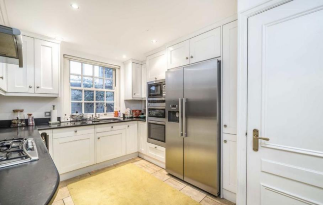 31 gloucester place mews 2 11.02 .png