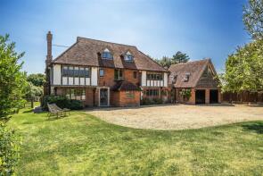 Lyneham Lodge, Cowes Lane, Warsash, Southampton SO31 9HD