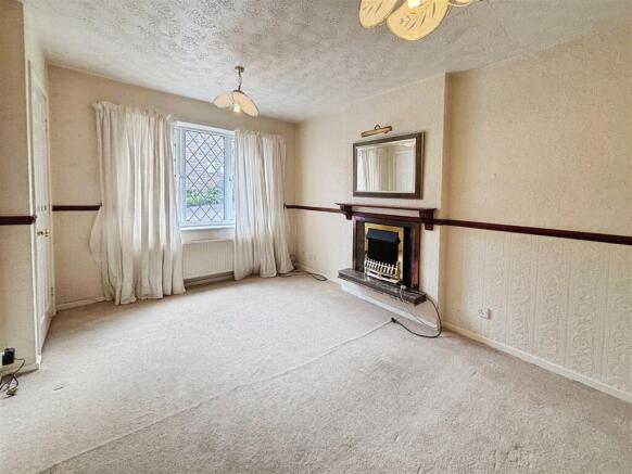 2 bed Semi-Detached for sale Image 6