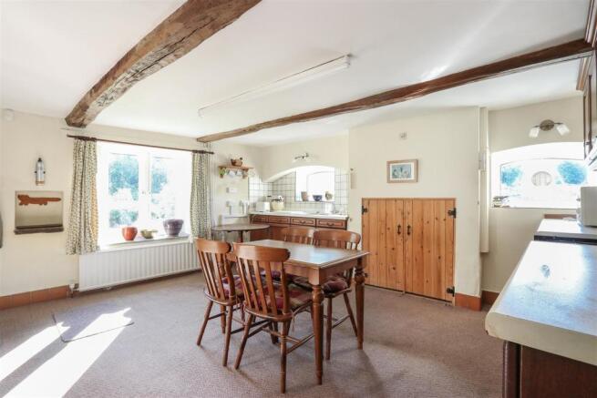 Breakfast Kitchen2.jpg