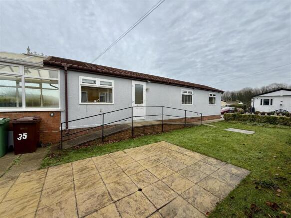 1 bed Park Home for sale Image 12