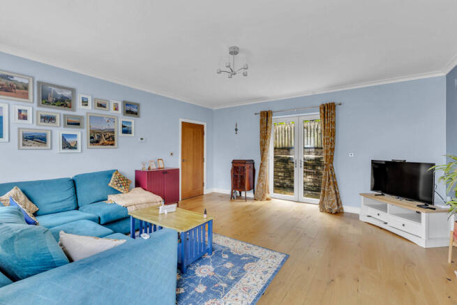 4 bed Detached for sale Image 10