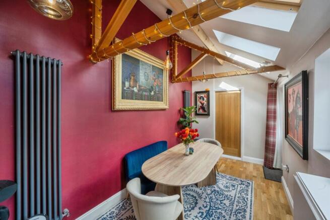 4 bed Semi-Detached for sale Image 5