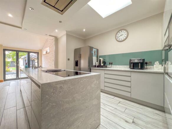Grasmere Crescent - Image-18.jpg