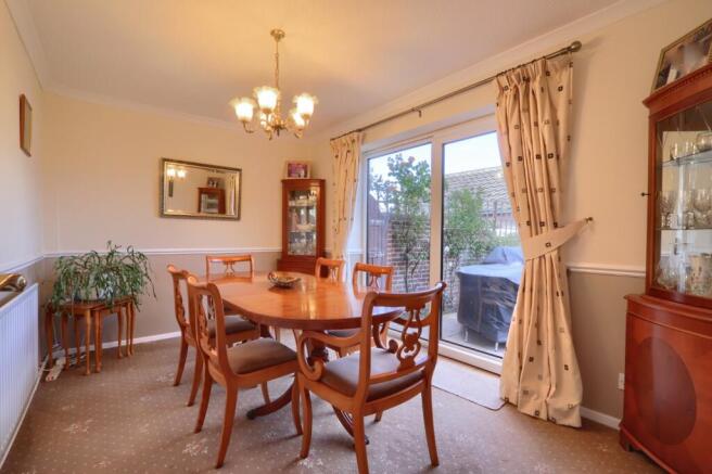 4 bed Detached for sale Image 5