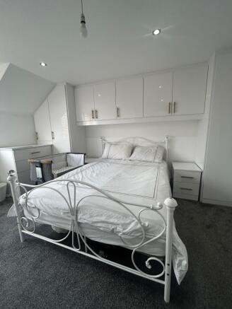 3 bed End of Terrace to rent Image 9