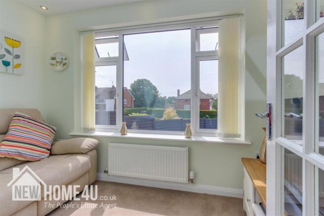 SITTING ROOM: