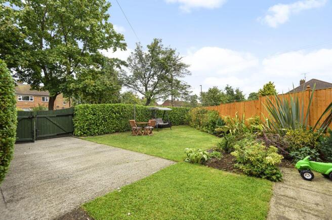 Garden at Side