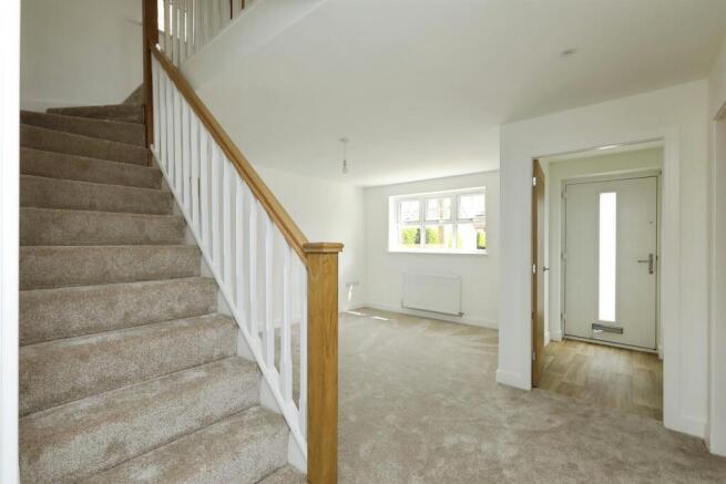 4 bed Detached for sale Image 6