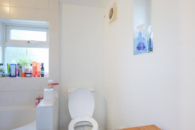 3 bed Semi-Detached for sale Image 8