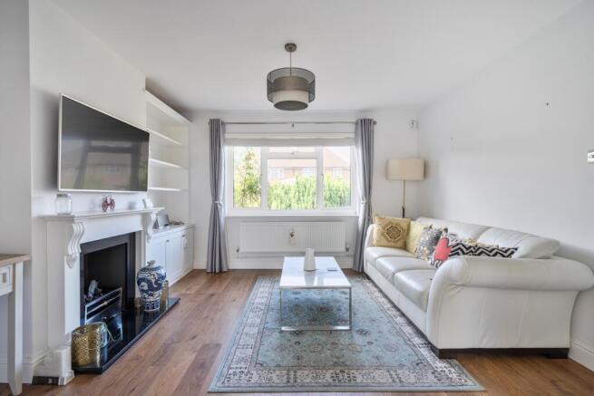 House in Stowe Road Orpington BR6 - View 4