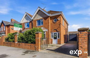 6, Balmoral Drive, Mansfield NG19 7HN