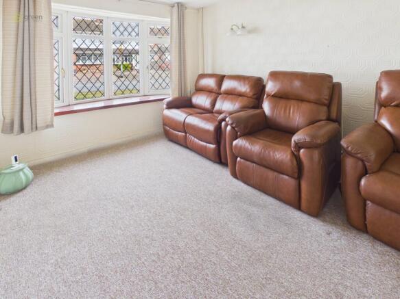 812a471bab6b4a3ca9e7b31aefdde789100cam04425g0pr0390still002