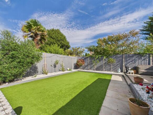 garden 1.jpg