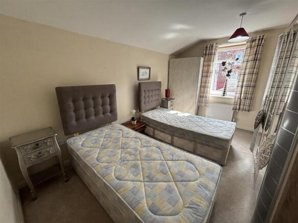 3 bed Detached for sale Image 12