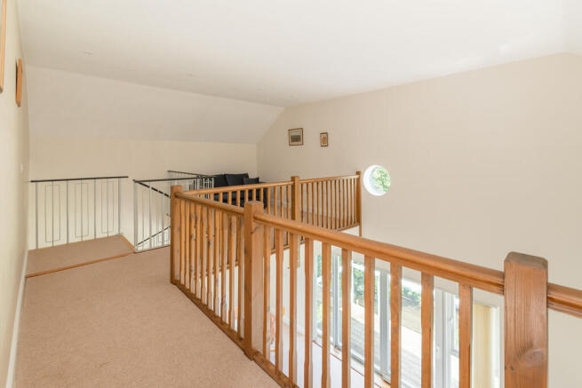 2 bed Penthouse for sale Image 11