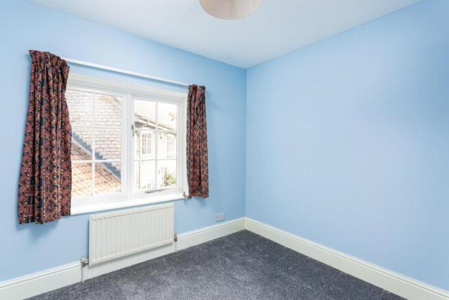 4 bed Detached for sale Image 9