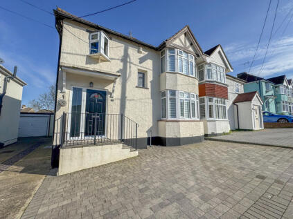 Retreat Road, Hockley, SS5 4