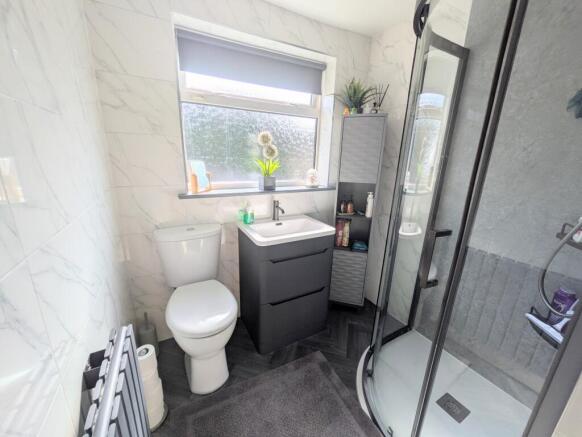 2 bed Bungalow for sale Image 10
