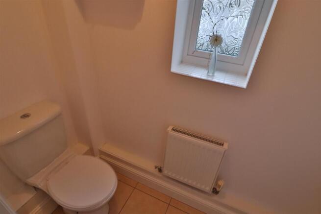 CLOAKROOM/W.C