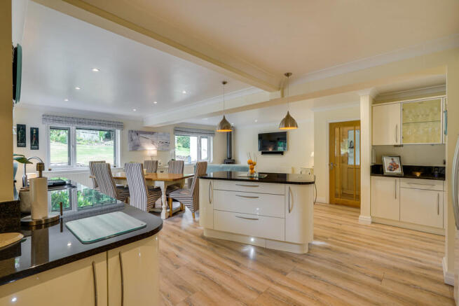 Kitchen/Day Room