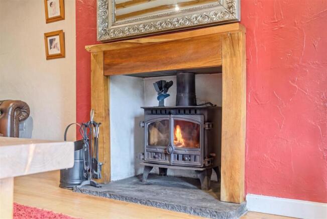 3 bed Semi-Detached for sale Image 11