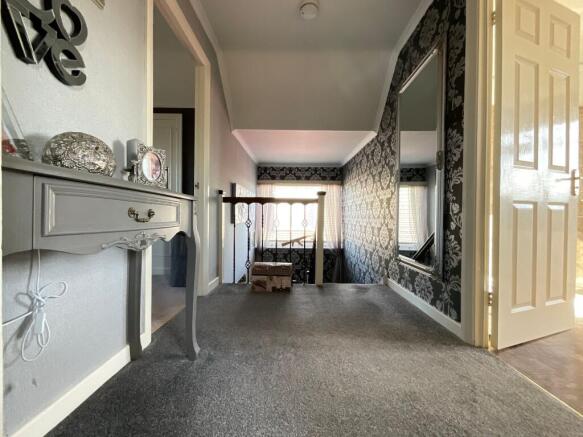 4 bed Detached Bungalow for sale Image 12