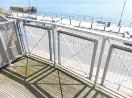 Flat 4, Glan Y Dwr, Y Rhodfa, Barry CF63 4BE