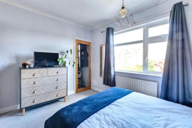 Bedroom 1_3.jpeg