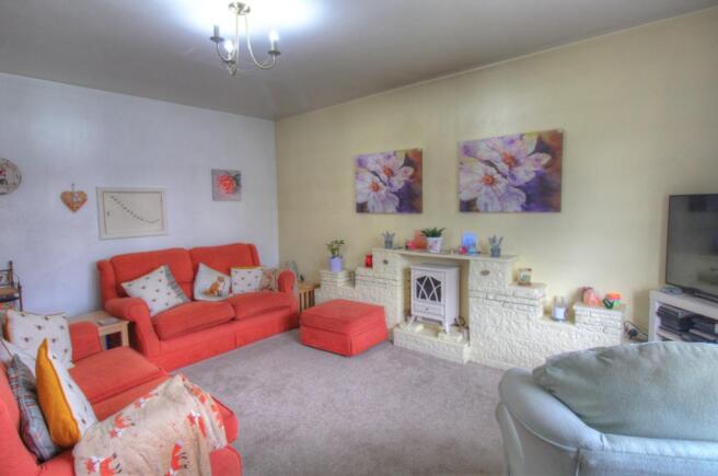 Lounge 1