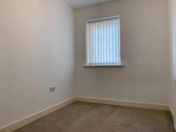 2 bed Apartment to rent Image 4