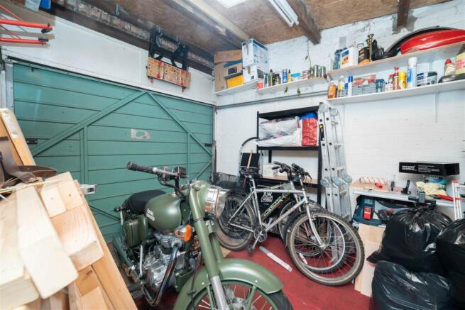 13a Deans garage 2.jpg