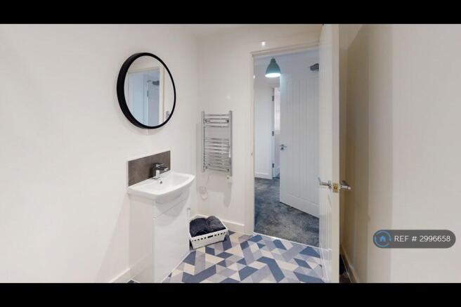 1 bed Flat to rent Image 11