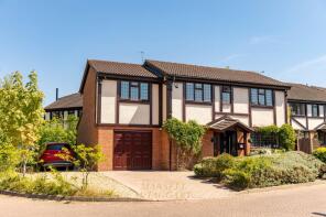 4, Knighton Close, Pound Hill, Crawley RH10 3SD