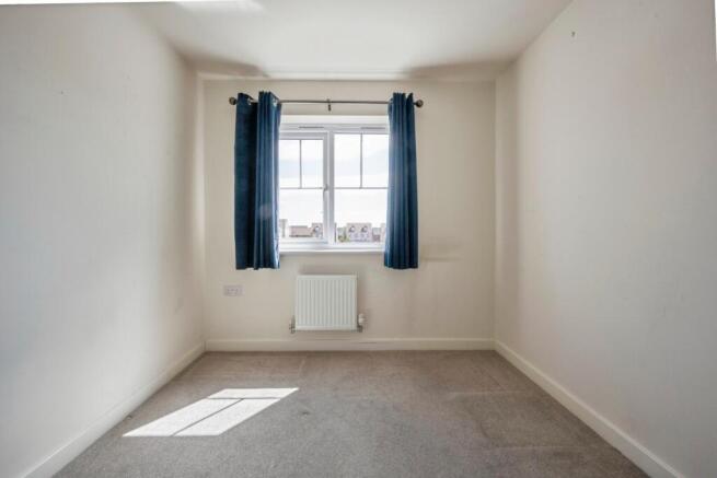 3 bed Semi-Detached for sale Image 8
