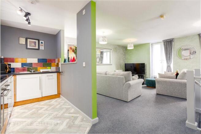 2 bed Apartment for sale Image 6