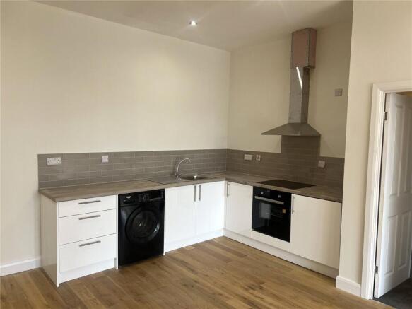 1 bed Apartment to rent Image 5