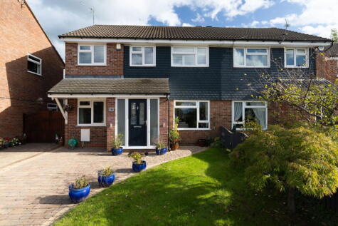 Bickerton Drive, Hazel Grove, Stockport SK7 5QY