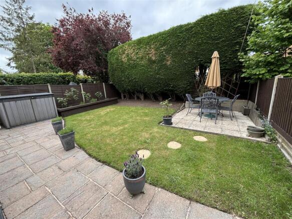 Salisbury Close, Desford, Leicester photo 4
