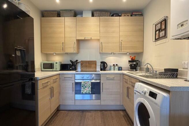 2 bed Flat for sale Image 6