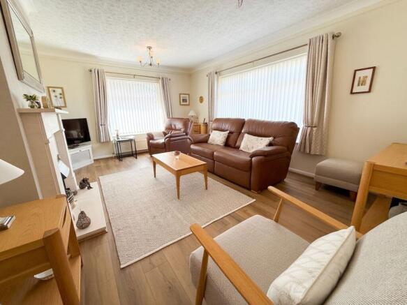 3 bed Detached Bungalow for sale Image 4