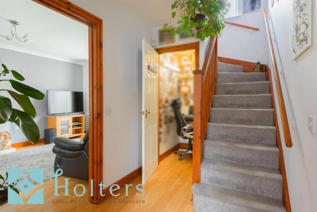 6 Canal Close, Newtown-18.jpg