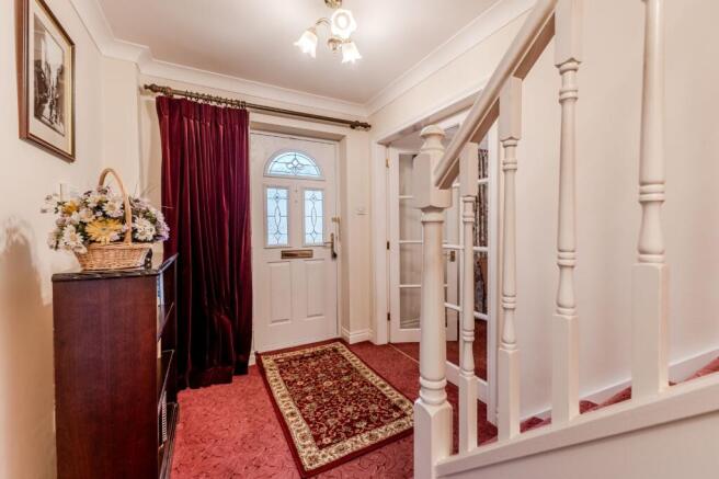 4 bed Detached for sale Image 10