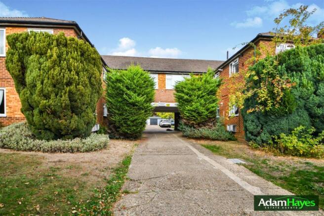 2-bed house on Friern Park, North Finchley, N12, £375,000