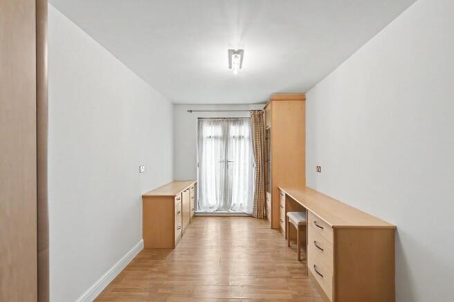 2 bed Flat for sale Image 8