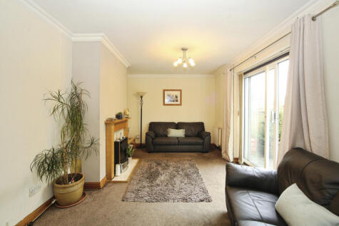 Dynea Road, Pontypridd, CF37
