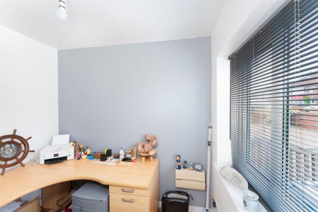 4 bed Semi-Detached for sale Image 10