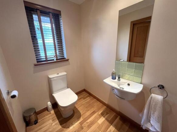 GUEST WC