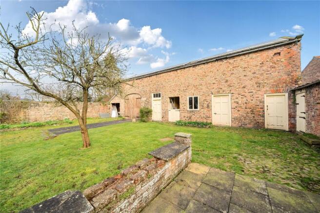 4 bed Detached for sale Image 11