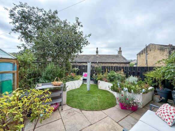 3 bed Semi-Detached for sale Image 9